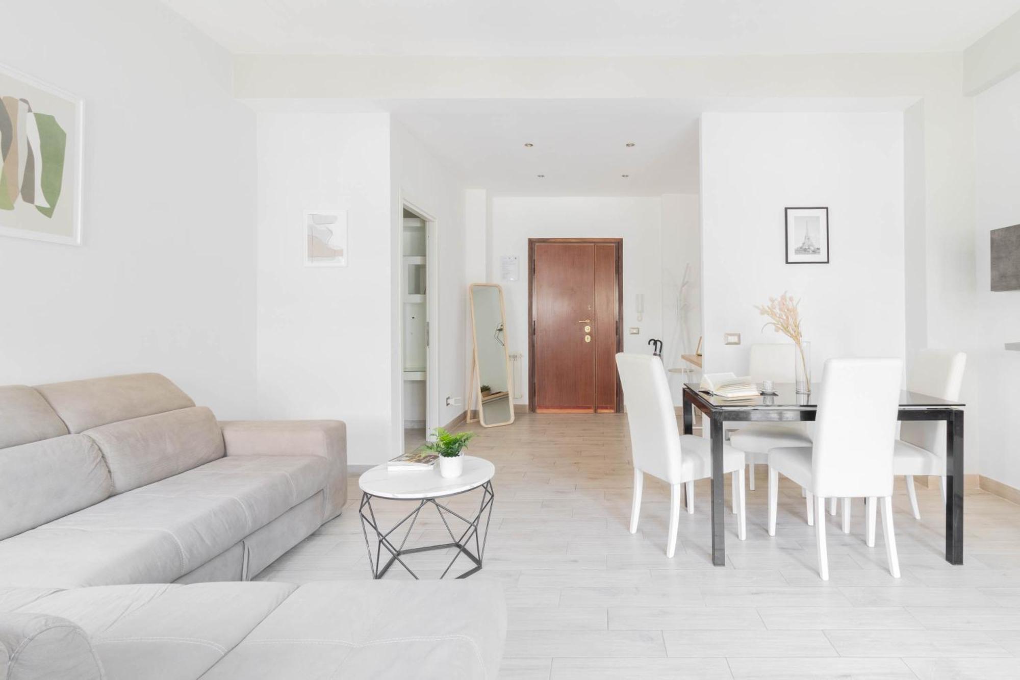 Cozy Talent House Rom